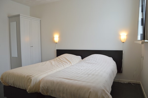 Foto van Comfort en ontspanning in dit charmante herenhuis. - BedRoom