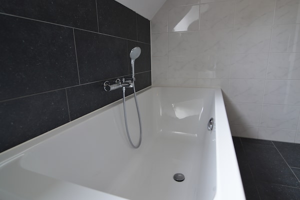 Foto van Comfort en ontspanning in dit charmante herenhuis. - BathRoom