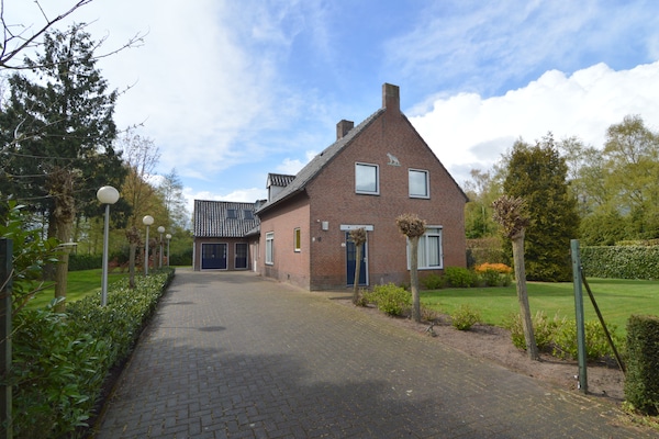 Foto van Comfort en ontspanning in dit charmante herenhuis. - ExteriorSummer