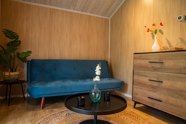 Foto van Tiny House in Brabant met Terras - Vakantiehuis in Oirschot - LivingRoom