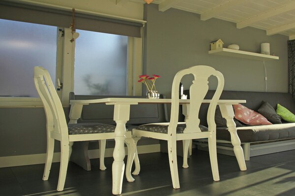 Foto van Vakantiehuis Egmond bij Strand - Vakantiehuis in Egmond aan zee - DiningRoom