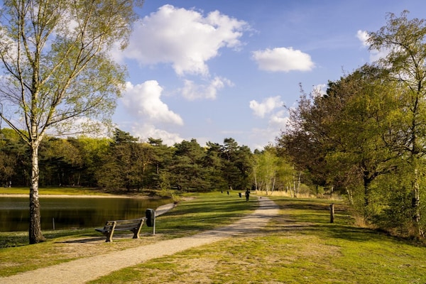 Foto van Chalet in Eindhoven bij Bospark 't Wolfsven - Vakantiehuis in Mierlo - ParkFacilities