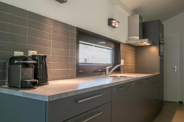 Foto van Chalet in Eindhoven bij Bospark 't Wolfsven - Vakantiehuis in Mierlo - Kitchen