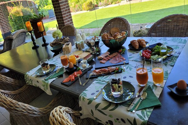 Foto van Villa in Overloon bij Oorlogsmuseum en Zoo - Vakantiehuis in Overloon - DiningRoom