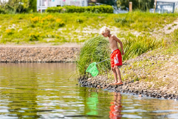 Foto van Luxe Lodge met Strandzicht - Vakantiehuis in Well - ParkFacilities