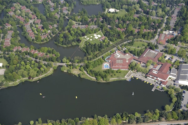 Foto van Bungalow in Weerterbergen met Haard - Vakantiehuis in Weert - ExteriorSummer