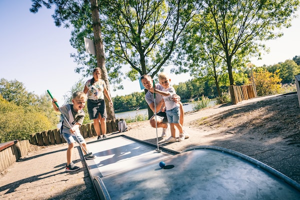 Foto van Bungalow in Weerterbergen met Haard - Vakantiehuis in Weert - ParkFacilities
