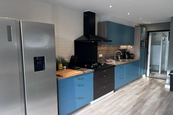 Foto van Bungalow in Limburg bij natuurgebieden - Vakantiehuis in Stramproy - Kitchen