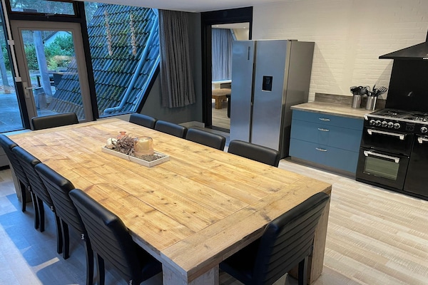 Foto van Bungalow in Limburg bij natuurgebieden - Vakantiehuis in Stramproy - DiningRoom