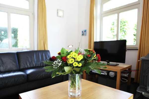 Foto van Koetshuis bij Roermond met tuin - Vakantiehuis in Sint Odilienberg - LivingRoom