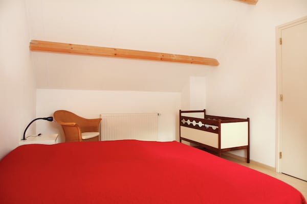Foto van Koetshuis bij Roermond met tuin - Vakantiehuis in Sint Odilienberg - BedRoom