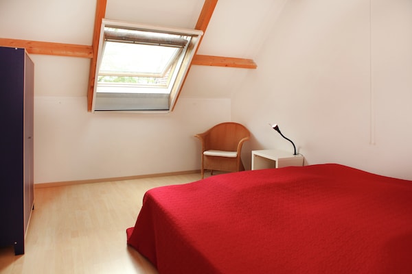 Foto van Koetshuis bij Roermond met tuin - Vakantiehuis in Sint Odilienberg - BedRoom