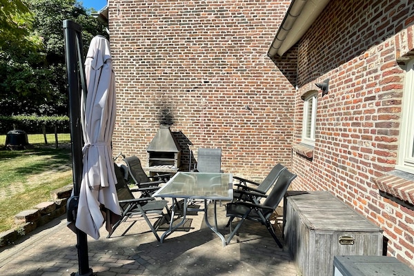 Foto van Koetshuis bij Roermond met tuin - Vakantiehuis in Sint Odilienberg - TerraceBalcony