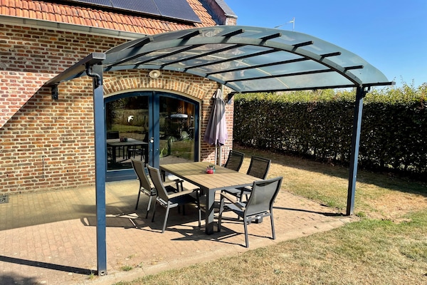Foto van Koetshuis bij Roermond met tuin - Vakantiehuis in Sint Odilienberg - TerraceBalcony