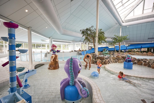 Foto van Boerderij in Limburg met Zwembad - Vakantiehuis in Roggel - ParkFacilities