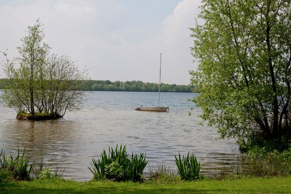 Foto van Villa met uitzicht op het meer - Vakantiehuis in Heel - AreaSummer1KM