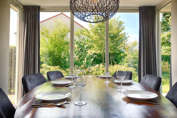 Foto van Villa met uitzicht op het meer - Vakantiehuis in Heel - Ambiance