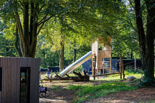 Foto van Leuke heuvellodge in Gulpen met geweldig uitzicht - Vakantiehuis in Gulpen - ParkFacilities