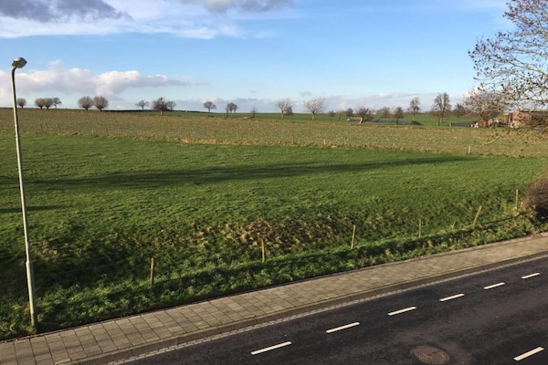 Foto van Leuke heuvellodge in Gulpen met geweldig uitzicht - Vakantiehuis in Gulpen - AreaSummer20KM