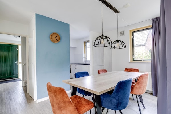 Foto van Bosbungalow voor 5 gasten in Ewijk - Vakantiehuis in Ewijk - DiningRoom