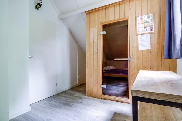Foto van Bosbungalow voor 5 gasten in Ewijk - Vakantiehuis in Ewijk - Sauna