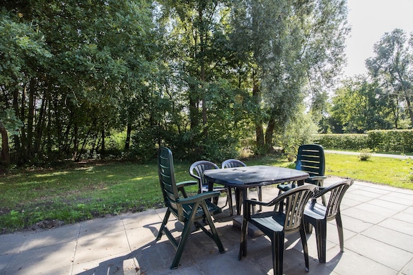 Foto van Bosbungalow voor 5 gasten in Ewijk - Vakantiehuis in Ewijk - TerraceBalcony