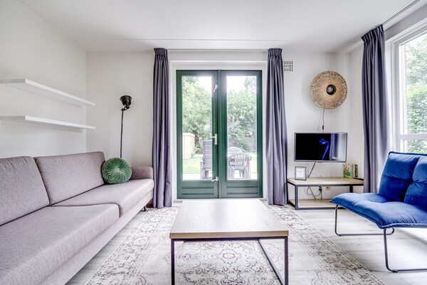 Foto van Bungalow in het bos voor 4 personen - Vakantiehuis in Ewijk - LivingRoom