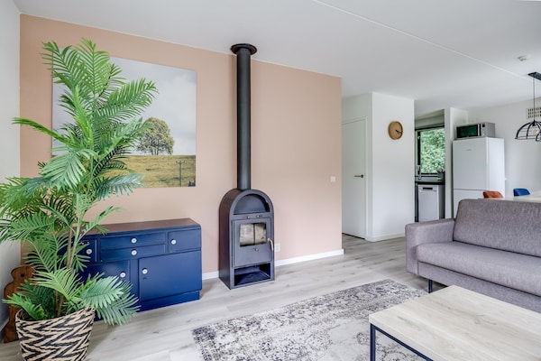 Foto van Bungalow in het bos voor 4 personen - Vakantiehuis in Ewijk - LivingRoom