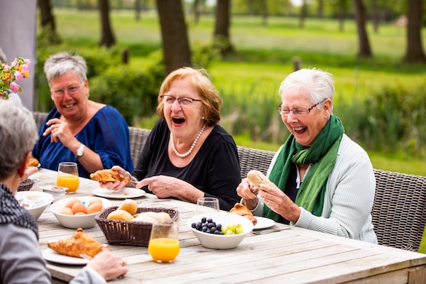 Foto van Wellnessvilla in rustige natuur - Vakantiehuis in Hellendoorn - TerraceBalcony