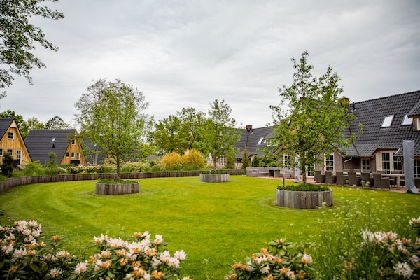 Foto van Wellnessvilla in rustige natuur - Vakantiehuis in Hellendoorn - GardenSummer