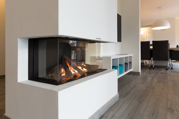 Foto van Gezellig groepsverblijf met open haard - Vakantiehuis in Hellendoorn - LivingRoom