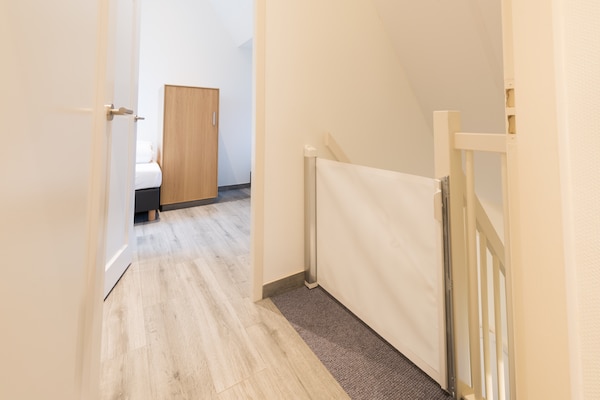 Foto van Gezellig groepsverblijf met open haard - Vakantiehuis in Hellendoorn - Landing