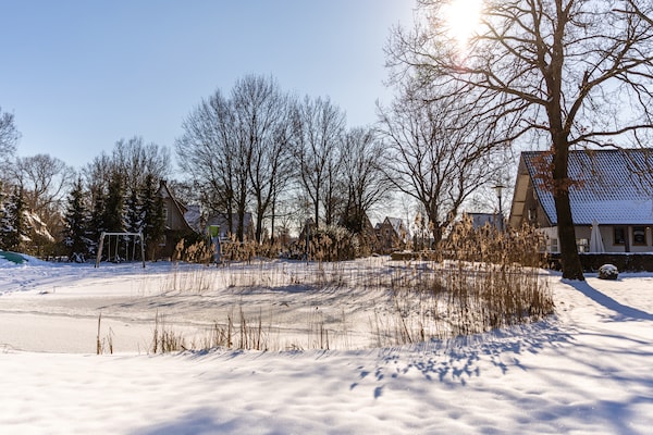 Foto van Gezellig groepsverblijf met open haard - Vakantiehuis in Hellendoorn - AreaWinter1KM
