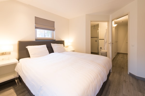 Foto van Gezellig groepsverblijf met open haard - Vakantiehuis in Hellendoorn - BedRoom