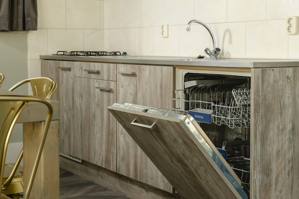 Foto van Bungalow met kinderdagverblijf en speeltuin - Vakantiehuis in Zuna - Kitchen