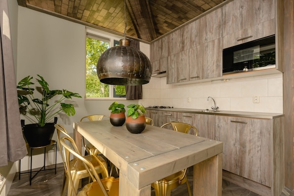 Foto van Bungalow met kinderdagverblijf en speeltuin - Vakantiehuis in Zuna - Kitchen