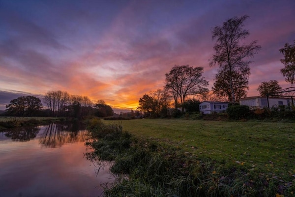 Foto van Glamping Tent in Nederland met Pop-Up Sfeer - Vakantiehuis in Zuna - AreaSummer20KM