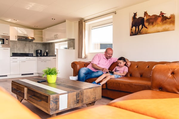 Foto van Betoverend tribale uitje voor 6 personen - Vakantiehuis in Slagharen - LivingRoom