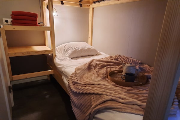 Foto van Lodge aan de Weiden met Mooie Veranda - Vakantiehuis in Ruinerwold - BedRoom