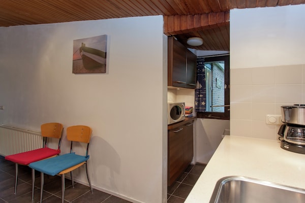 Foto van Vakantiehuis Ameland bij Noordzeestrand - Vakantiehuis in Nes Ameland - Kitchen