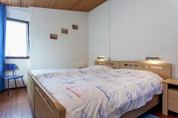 Foto van Vakantiehuis Ameland bij Noordzeestrand - Vakantiehuis in Nes Ameland - BedRoom