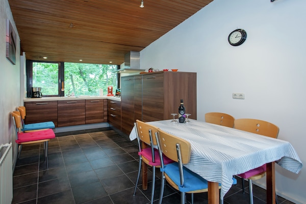 Foto van Vakantiehuis Ameland bij Noordzeestrand - Vakantiehuis in Nes Ameland - DiningRoom
