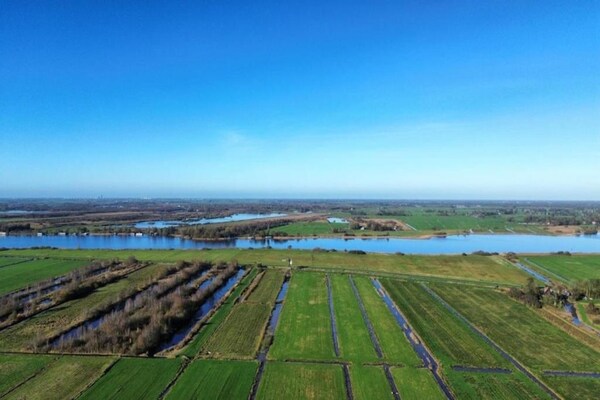 Foto van Chalet in Friesland bij Alde Feanen - Vakantiehuis in De Veenhoop - AreaSummer20KM