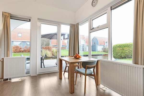 Foto van Verblijf in Midlaren in vakantiepark - Vakantiehuis in Midlaren - LivingRoom