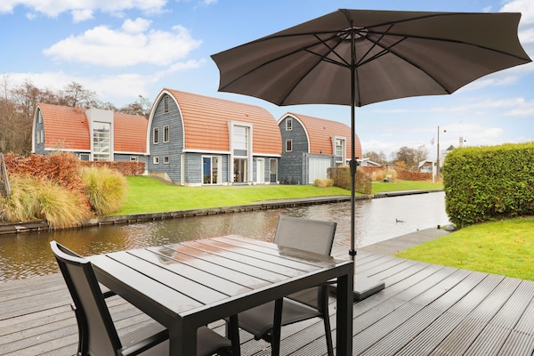 Foto van Verblijf in Midlaren in vakantiepark - Vakantiehuis in Midlaren - TerraceBalcony