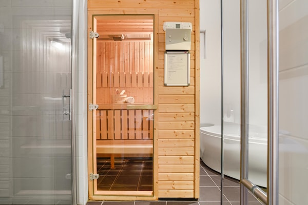 Foto van Bungalow aan het meer met sauna - Vakantiehuis in Midlaren - Wellness