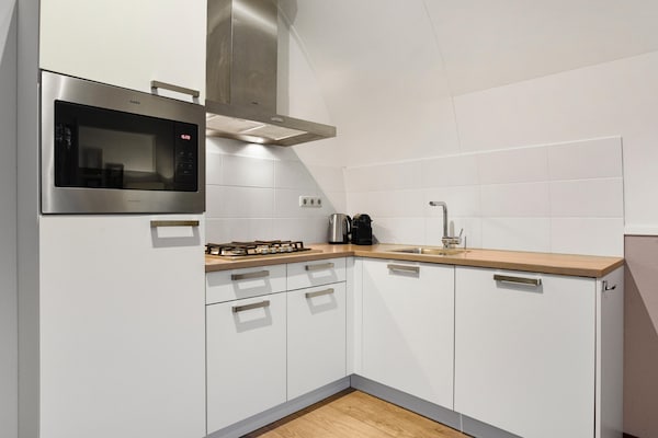Foto van Bungalow aan het meer met sauna - Vakantiehuis in Midlaren - Kitchen