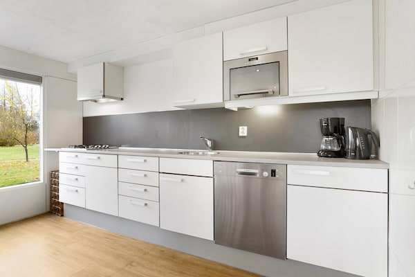 Foto van Charmante Parkwoning in Drenthe - Vakantiehuis in Midlaren - Kitchen