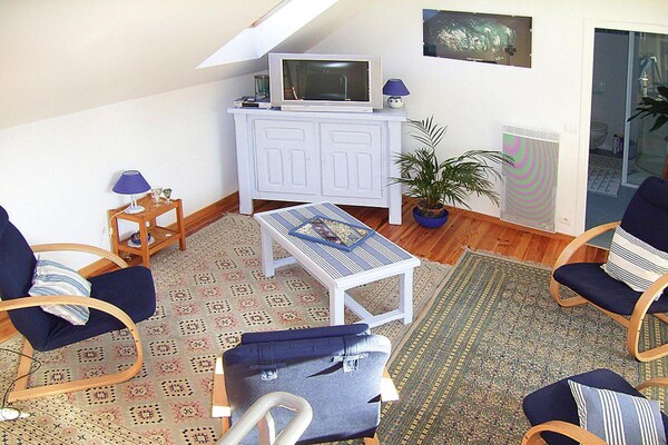 Foto van Vakantiehuis bij Mont St. Michel Strand - Vakantiehuis in St. Martin-de-Bréhal - LivingRoom