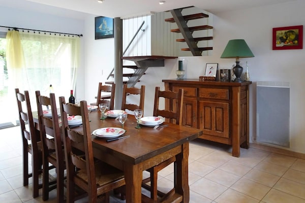Foto van Vakantiehuis bij Mont St. Michel Strand - Vakantiehuis in St. Martin-de-Bréhal - DiningRoom